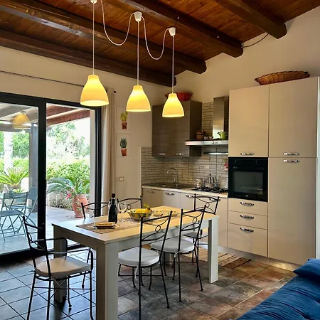 Lucrezia's House Near The Sandy Parking-wifi * Lido di Noto